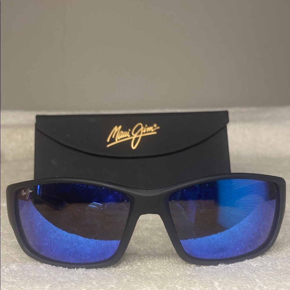 Maui Jim Local Kine Polarized Sunglasses with Blue Hawaii Lens [In Case]